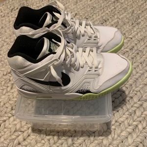 Nike Air Tech Challenge II